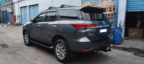 TOYOTA HILUX SW4 2.7 VVT-i FLEX SRV 7L 4X2 AUTOMÁTICO